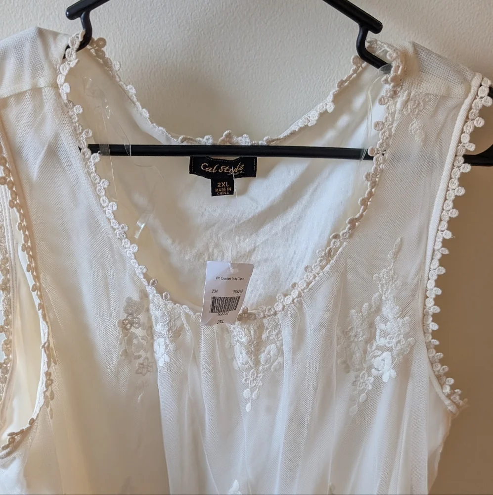 NWT Cal Style boho lace feminine embroidered cream sleeveless blouse. size 2XL. - Picture 3 of 9